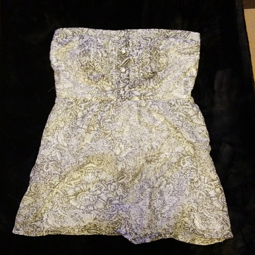 Strapless ruffeled blouse